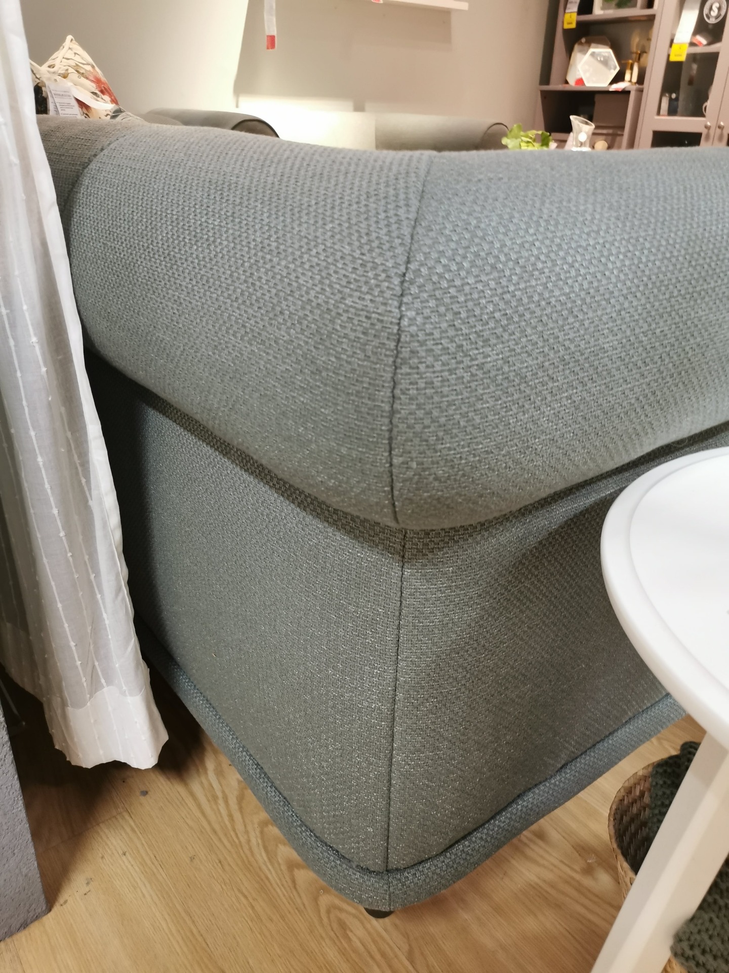 Stilfull design og komfort med Viskafors sofa fra IKEA